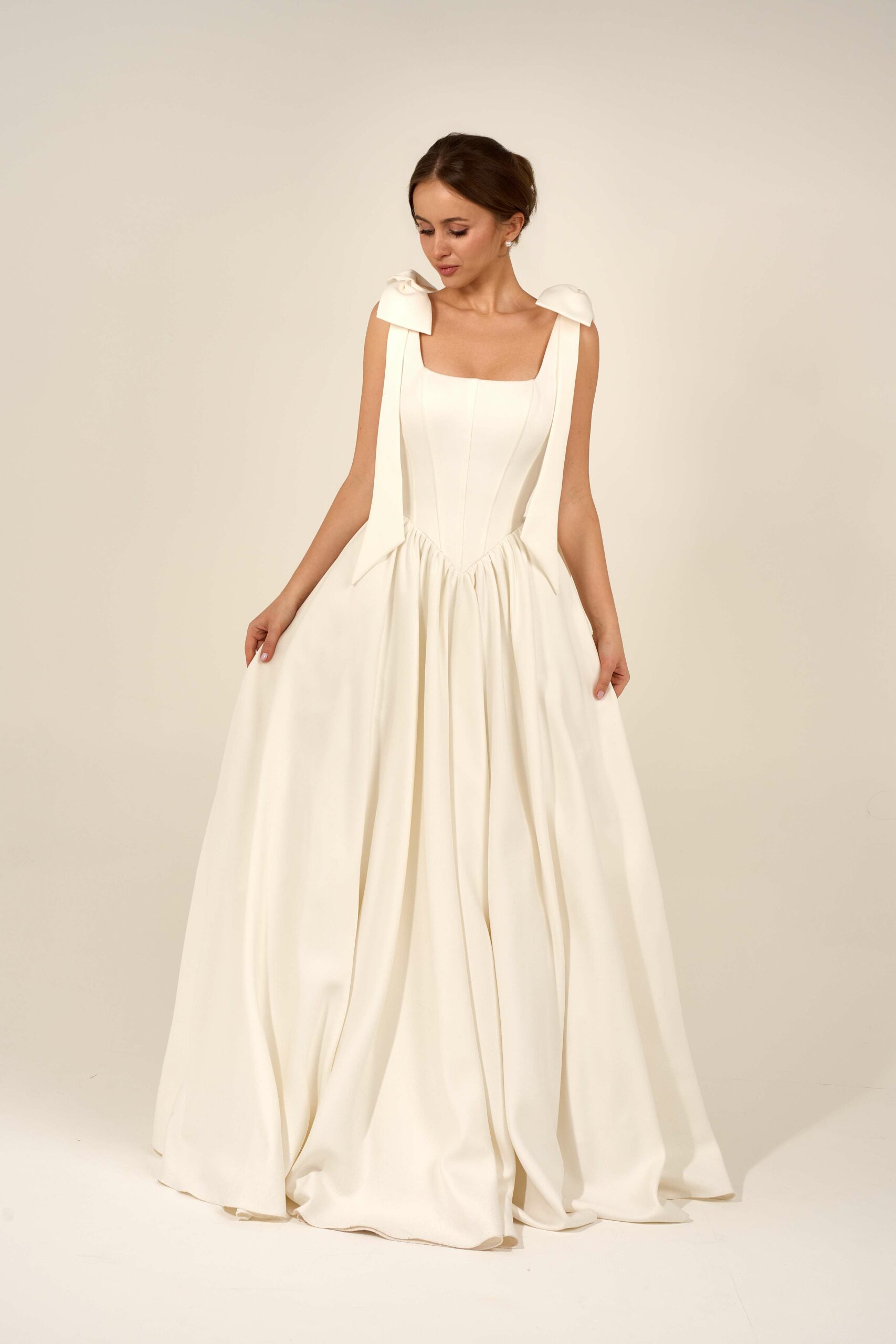 Suknia ślubna Belle Bow – ARTEA Atelier